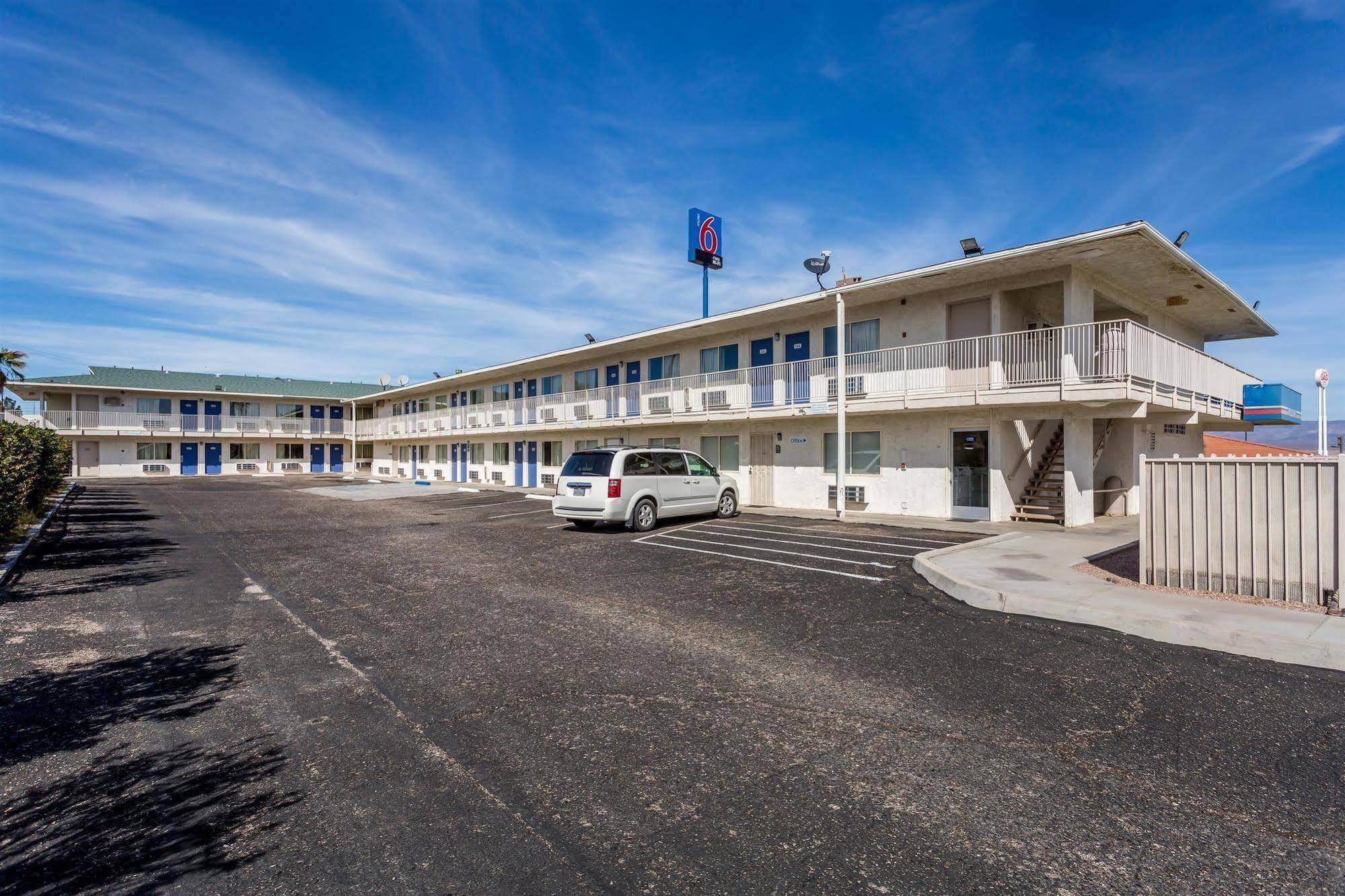 Motel 6-Needles, Ca Kültér fotó